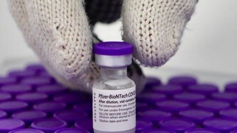 EUA autorizam 3ª dose da vacina contra Covid para transplantados