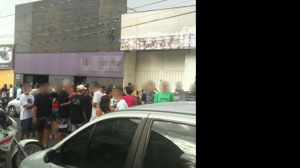 Ao menos 13 mortos em ação policial em festa clandestina no Peru