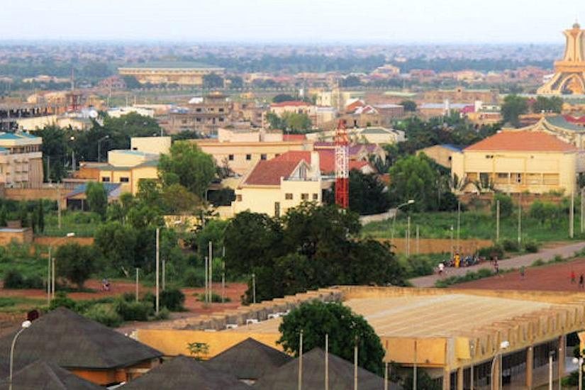Explosão em mina de ouro em Burkina Faso deixa cerca de 60 mortos