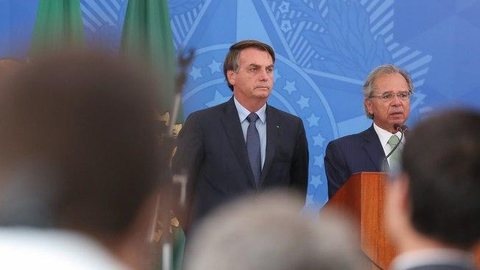 Bolsonaro diz que auxílio de R$ 600 começará a ser pago na próxima semana