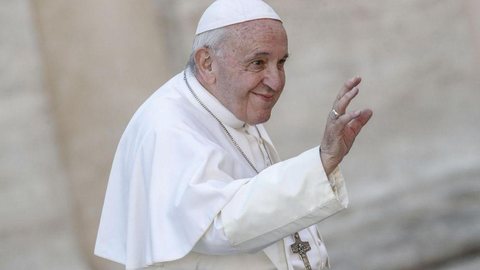 Papa Francisco deixa mensagem em defesa das mulheres