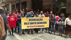Grupo de manifestantes invade prédio da secretaria de habitação em SP
