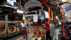 Atividade industrial cai em maio, mas está acima de antes da pandemia