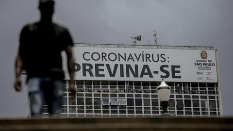 Após atingir recorde, transmissão de Covid-19 começa a desacelerar na cidade de SP