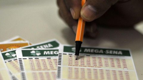 Mega-Sena pode pagar R$ 70 milhões no sorteio de hoje