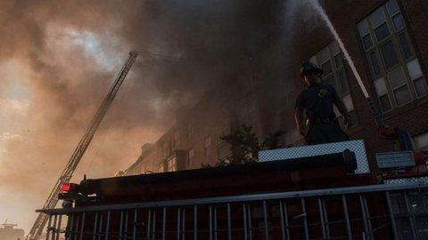 Idoso esquecido em incêndio é encontrado vivo cinco dias depois nos EUA