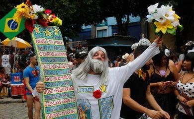 Sábado de carnaval no Rio teve mais de 1 milhão de foliões nas ruas