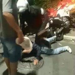 PM é empurrado e hostilizado por pessoas durante abordagem a motociclista em Osasco; veja vídeo