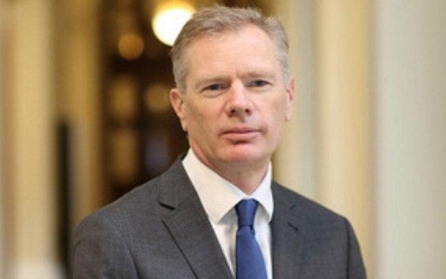 Reino Unido critica Irã por deter temporariamente embaixador britânico