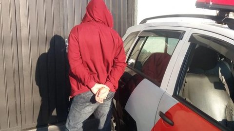 Caminhoneiro condenado por estuprar a neta durante quatro anos é preso em Cabreúva
