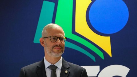 Brasil poderá ter “maior banco de dados sobre ensino”, diz ministro