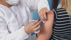 Cidade de SP aplica vacina contra a Covid-19 nesta segunda-feira; saiba onde se imunizar