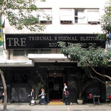 TRE-RJ defende fiscal que apontou arma para candidato a vereador