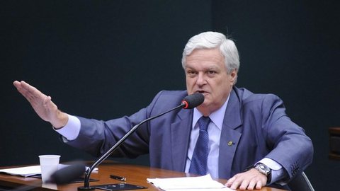 Celso de Mello arquiva denúncia da PGR contra deputado José Mentor