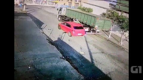 Idoso é atropelado por carro na frente de casa em Sorocaba