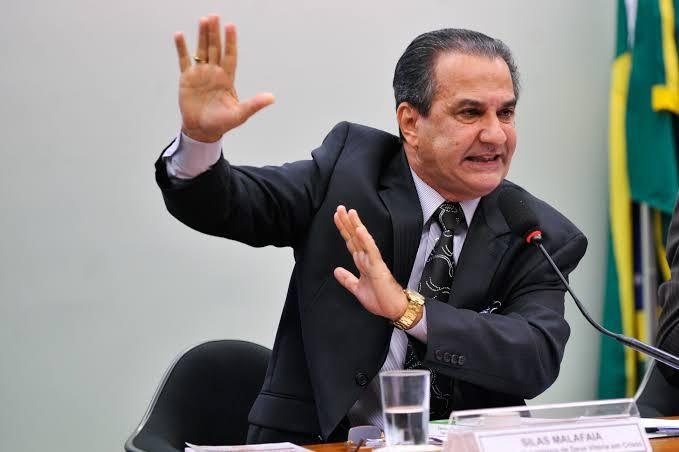 CHORORÔ – Malafaia “profundamente decepcionado”, detona e diz que Bolsonaro mentiu sobre Malta