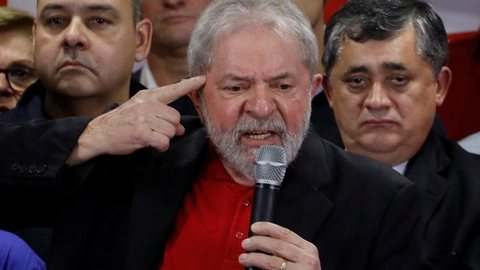 Lula fala pela 1ª vez após sentença de Moro, nega crimes e diz que está ‘no jogo’
