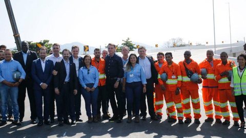 Bolsonaro inaugura alça que liga Ponte Rio-Niterói à Linha Vermelha