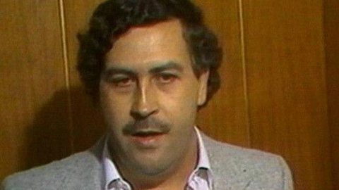 Sobrinho de Pablo Escobar acha R$ 100 mi escondidos em parede