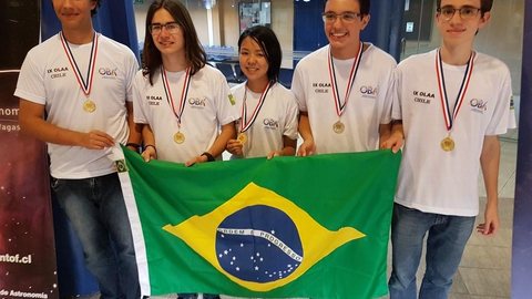 Brasil conquista quatro medalhas de ouro em olimpíada de astronomia e astronáutica no Chile