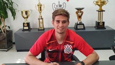 Corinthians contrata goleiro formado no Palmeiras para elenco sub-20