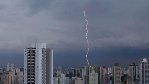 Sudeste pode enfrentar chuva forte e alagamentos, diz Defesa Civil