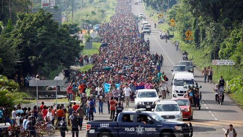 Como uma caravana de migrantes rumo aos EUA desafia Donald Trump e o governo do México