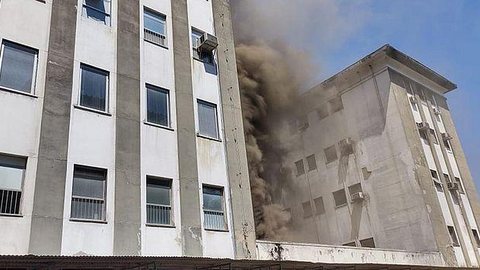 Incêndio atinge enfermaria do Hospital Federal de Bonsucesso, no Rio