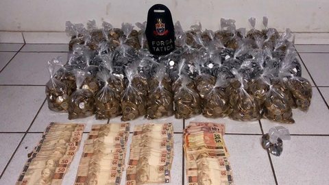 Polícia apreende mais de R$ 21 mil em moedas e notas em bairro de Marília