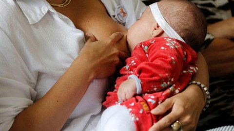 Lactantes com comorbidades poderão tomar vacina em São Paulo