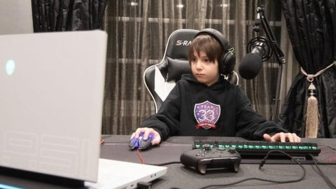 Com contrato de US$ 33 mil, menino de 8 anos se torna jogador profissional de Fortnite