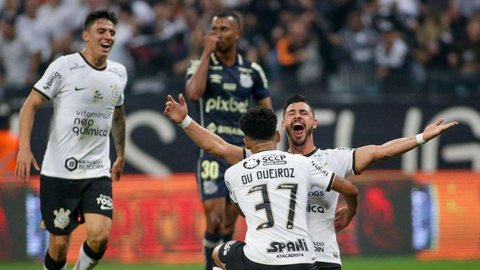 Imagem Corinthians atropela Santos e abre boa vantagem na Copa do Brasil
