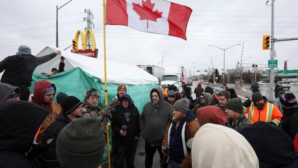 Província do Canadá declara estado de emergência para resolver problemas com caminhoneiros