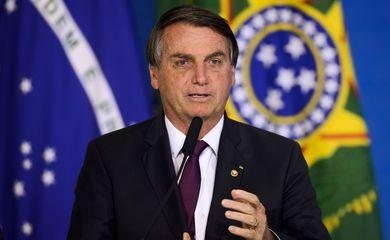 Bolsonaro embarca para o Rio de Janeiro