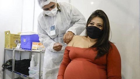Cidade de SP começa a vacinar contra Covid gestantes, puérperas e pessoas com comorbidades de 18 a 30 anos