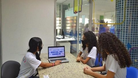 Inscrições para cursos de qualificação para alunos da rede estadual de SP com bolsas de R$ 150 mensais vão até domingo