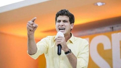 “PT abriu mão da negociação e não vai governar nenhuma capital”, diz João Campos