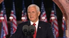 Vice-presidente dos EUA, Mike Pence tentar aproximar Trump dos evangélicos