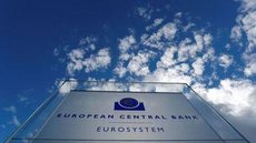 Lagarde avalia cenário para revisar meta no BCE semelhante à do Fed