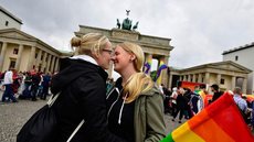 Parlamento aprova casamento gay na Alemanha