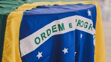 Dia da Bandeira: como as cores do símbolo brasileiro foram reinterpretadas para apagar ligação com a monarquia