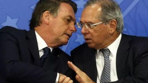 Bolsonaro cobra a Guedes crescimento mínimo de 2% neste ano