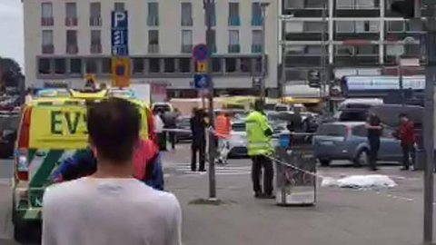 Ataque com faca deixa 2 mortos e ao menos 8 feridos na Finlândia