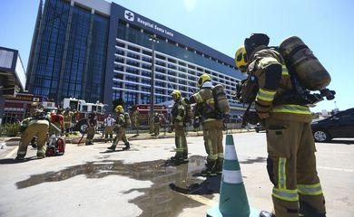 Incêndio em hospital de Brasília força retirada de pacientes