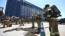 Incêndio em hospital de Brasília força retirada de pacientes