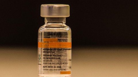 Rio suspende aplicação da CoronaVac por falta de vacinas