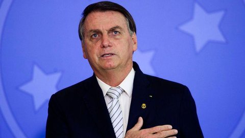 Bolsonaro assina MPs que abrem caminho para nova rodada do auxílio emergencial