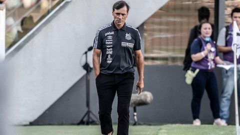 Imagem Santos anuncia a saída do técnico Fabián Bustos
