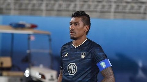 Após passagem-relâmpago pela Arábia Saudita, Paulinho volta ao radar do Corinthians para 2022