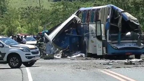 Governo de SP conclui identificação de vítimas de acidente